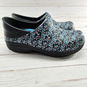 Crocs Neria Pro Slip Resistant Clogs‎ 204046 Womens Size 6 Floral Blue Black